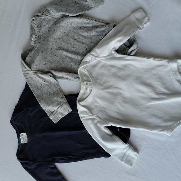 Bundle of 3 Uniqlo Baby Bodysuits - Picture 1 of 6